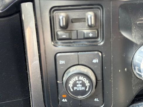 Used 2023 Ford F150 Lariat w/ Equipment Group 502A High AWD/4WD image 16