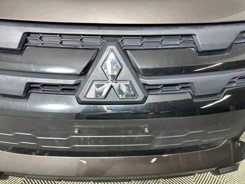 Used 2024 Mitsubishi Outlander Sport LE image 9