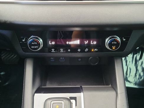 Used 2022 Mitsubishi Outlander SE FWD image 18