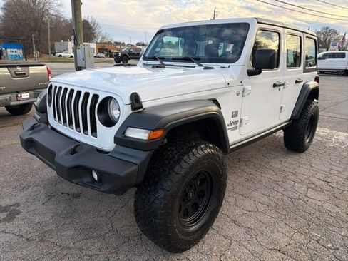 Used 2018 Jeep Wrangler Unlimited Sport image 3