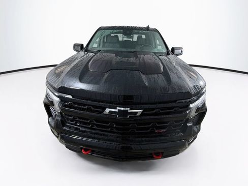 Used 2024 Chevrolet Silverado 1500 LT Trail Boss w/ Convenience Package II AWD/4WD image 2