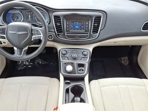Used 2016 Chrysler 200 Limited image 25
