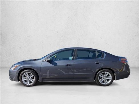 Used 2011 Nissan Altima 3.5 SR FWD image 9
