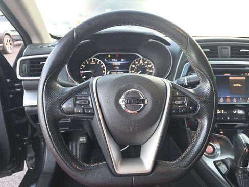 Used 2019 Nissan Maxima 3.5 SV w/ Floor Mat Group FWD image 7