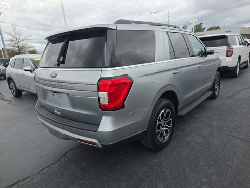 Used 2024 Ford Expedition XLT image 16