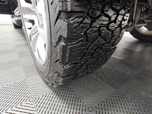 Used 2022 RAM 1500 Limited w/ Body Color Bumper Group image 46