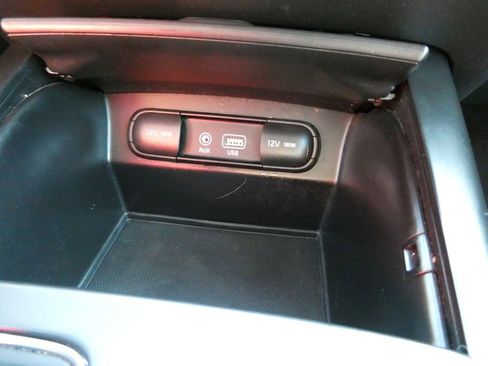 Used 2019 Kia Sorento FWD V6 image 27