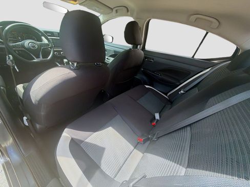 Used 2021 Nissan Versa SV image 21