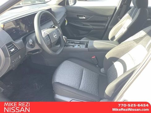 New 2026 Nissan Sentra SV w/ Floor Mat Package FWD image 10
