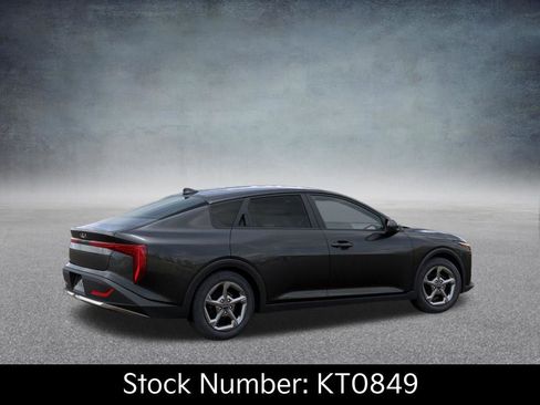 New 2026 Kia K4 FWD image 6