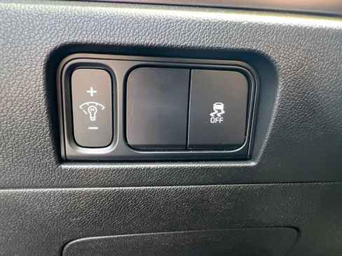 Certified 2024 Kia Sorento LX FWD image 11