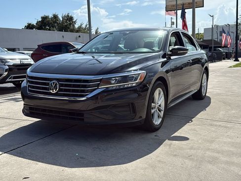 Used 2020 Volkswagen Passat 2.0T SE w/ Sunroof Package FWD image 10