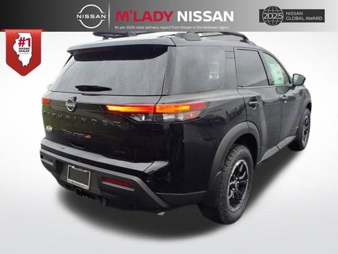 New 2025 Nissan Pathfinder Rock Creek image 7