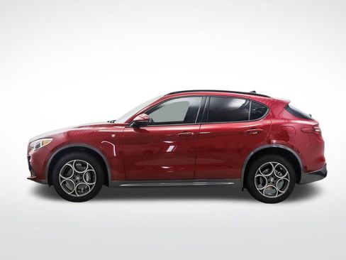 Used 2022 Alfa Romeo Stelvio Ti AWD/4WD image 2
