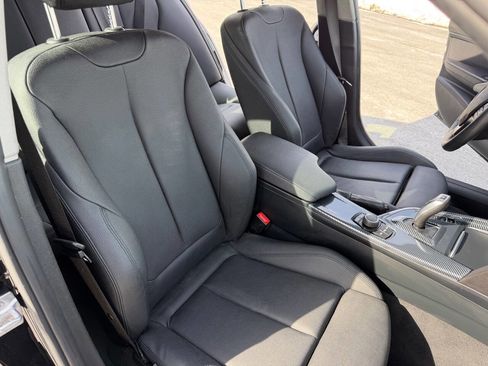 Used 2018 BMW 320i xDrive Sedan image 19