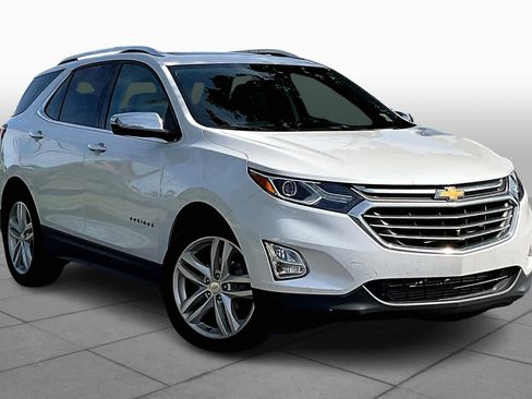 Used 2021 Chevrolet Equinox Premier image 2