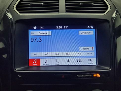 Used 2019 Ford Explorer XLT FWD image 25