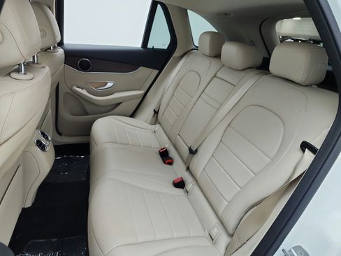 Used 2021 Mercedes-Benz GLC 300 image 15