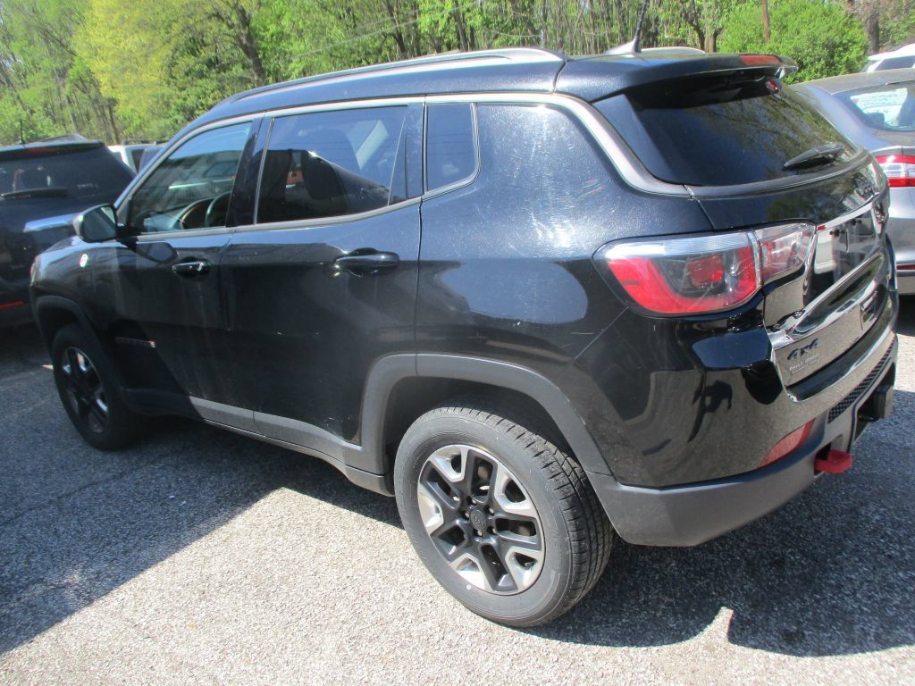 Used 2018 Jeep Compass Trailhawk w/ Leather Interior Group AWD/4WD image 8