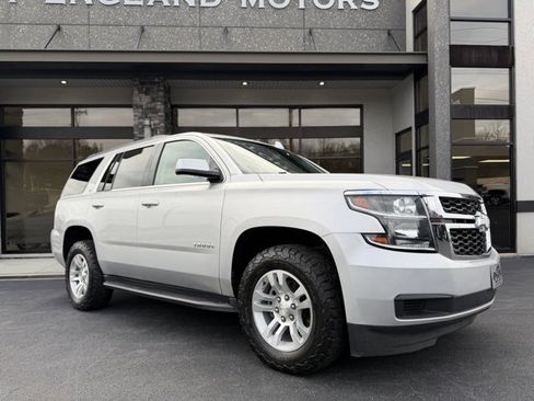 Used 2018 Chevrolet Tahoe LT image 2