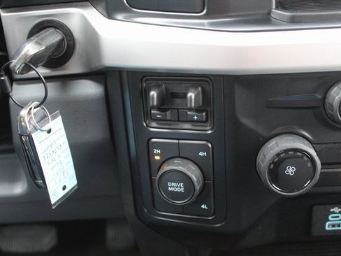 Used 2025 Ford F250 XLT image 27