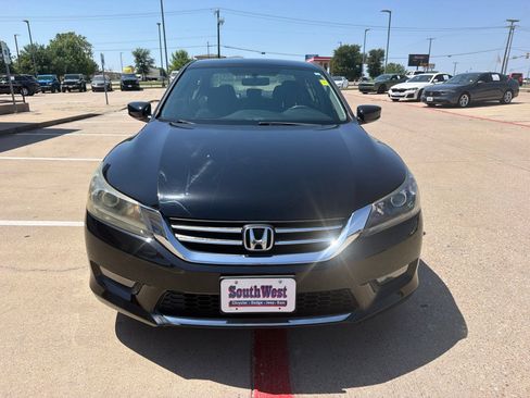 Used 2015 Honda Accord Sport image 2