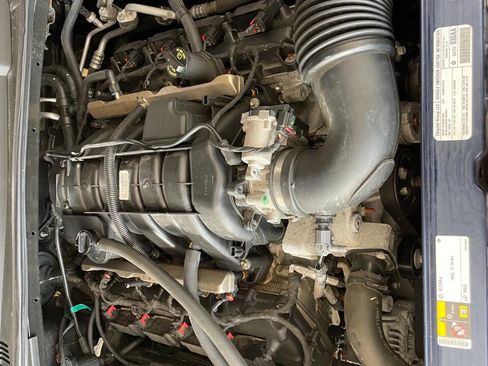 Used 2013 Dodge Challenger R/T image 36