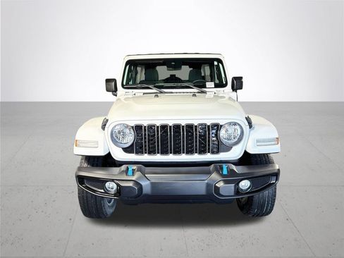 Certified 2024 Jeep Wrangler Unlimited AWD/4WD image 3