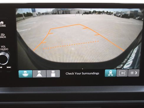 Used 2025 Honda Pilot EX-L image 5