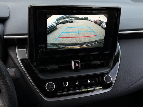 Used 2025 Toyota Corolla LE FWD image 15