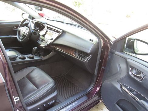 Used 2014 Toyota Avalon Limited FWD image 16