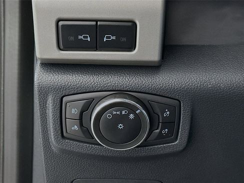 Used 2022 Ford F250 Lariat w/ Black Appearance Package image 14