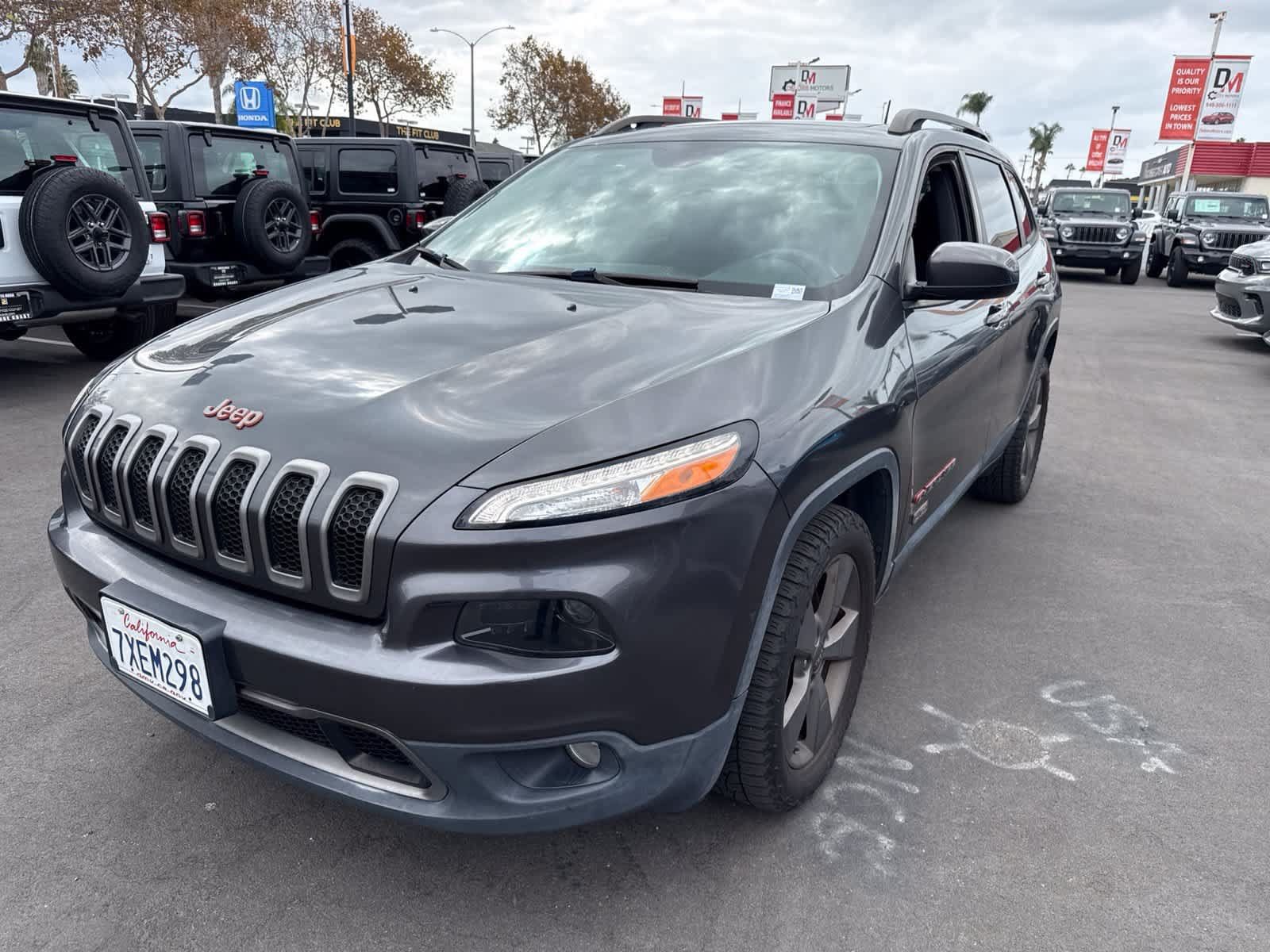 Used 2017 Jeep Cherokee 75th Anniversary FWD image 1
