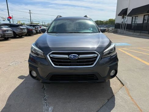 Used 2018 Subaru Outback 2.5i Limited AWD/4WD image 4