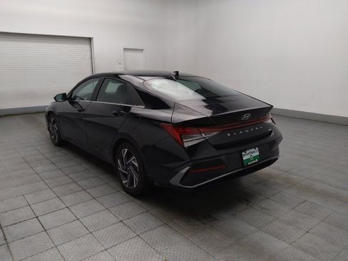Used 2025 Hyundai Elantra Limited FWD image 5