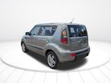 Used 2010 Kia Soul + image 6