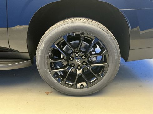 New 2026 Chevrolet Suburban High Country w/ Sun And Tow Package AWD/4WD image 8