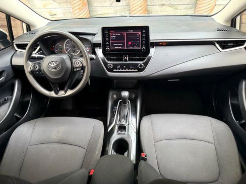 Used 2020 Toyota Corolla LE image 25