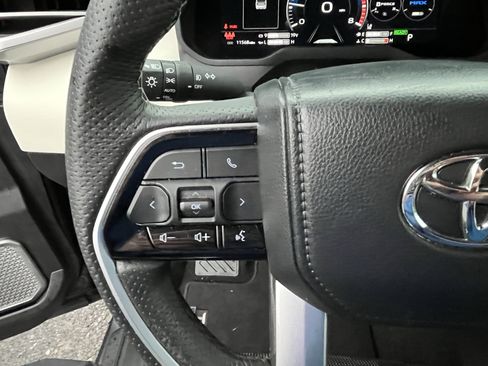 Used 2024 Toyota Tundra Capstone AWD/4WD image 20