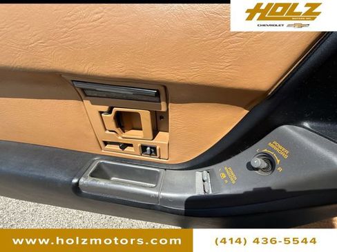 Used 1990 Chevrolet Corvette Convertible RWD image 19