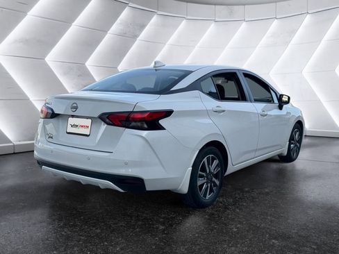 Used 2025 Nissan Versa SV w/ Trunk Package image 4