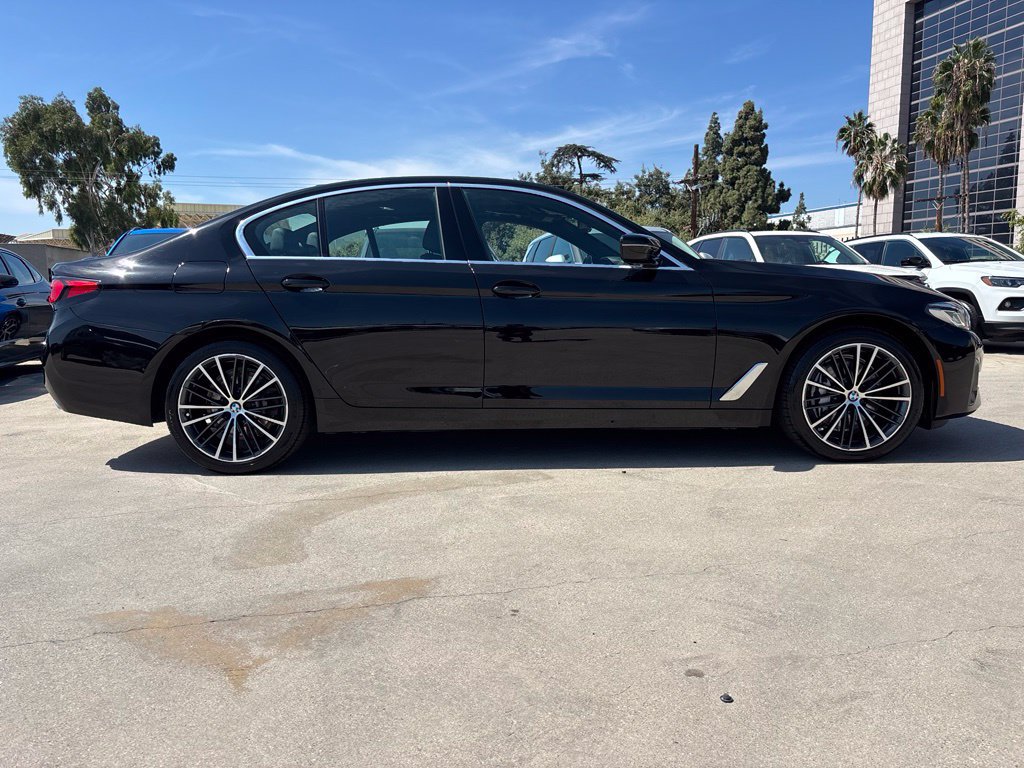 Used 2023 BMW 540i w/ Convenience Package RWD image 2