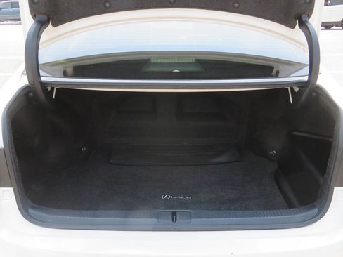 Used 2015 Lexus ES 300h w/ Premium Package w/Bamboo Trim FWD image 26
