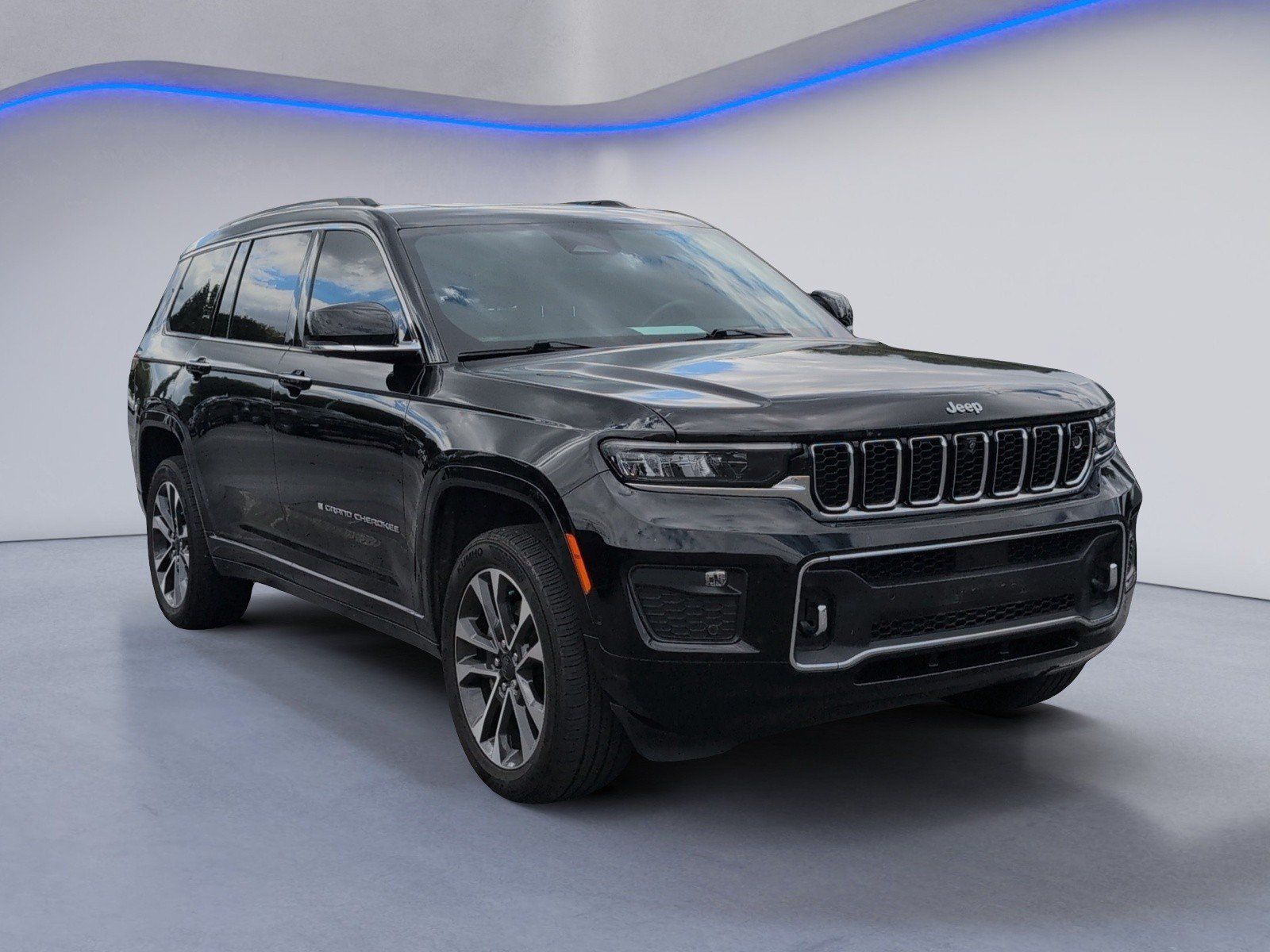 Used 2022 Jeep Grand Cherokee L Overland w/ Advanced Protech Group III RWD image 6