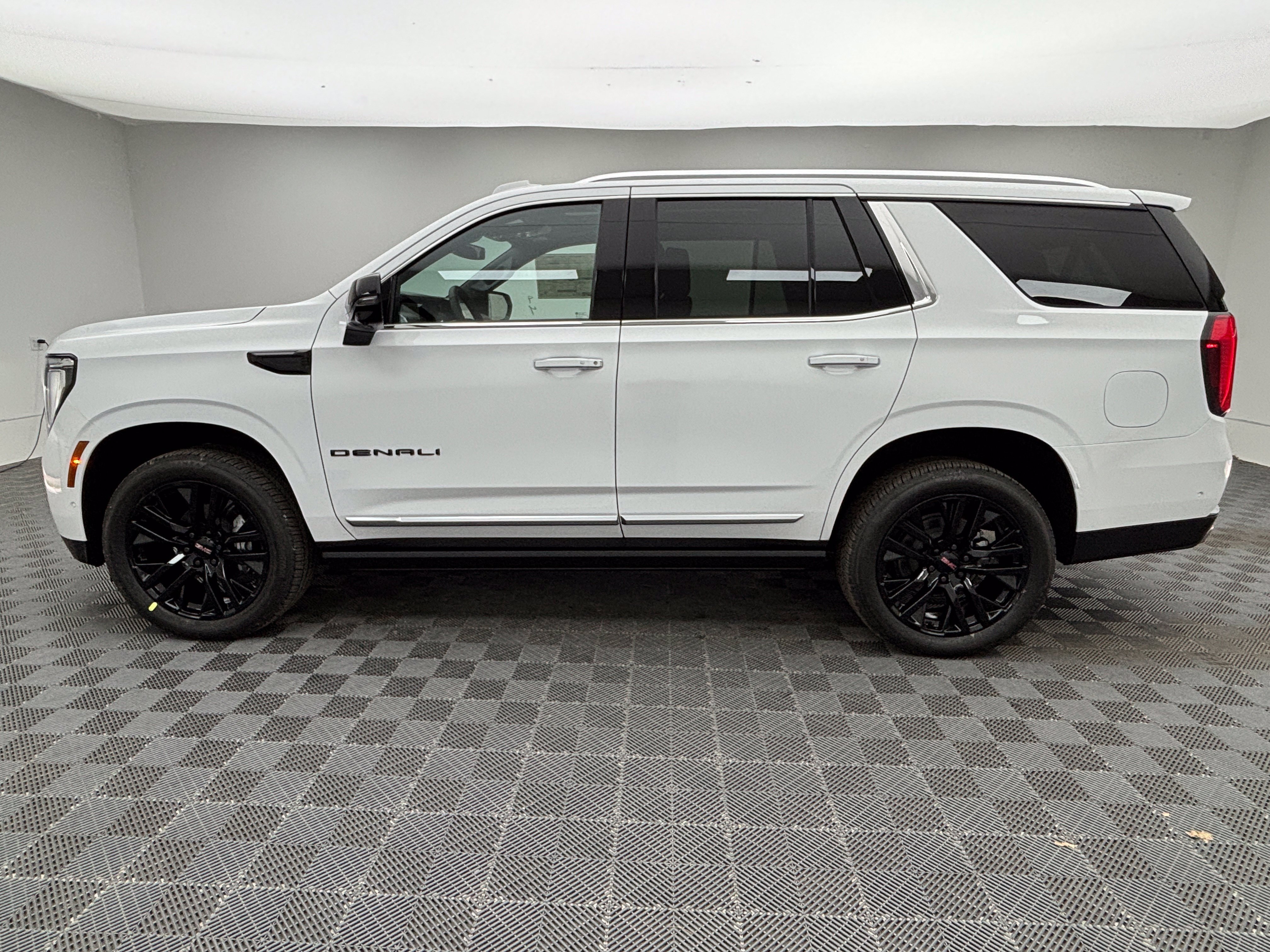 New 2026 GMC Yukon Denali w/ Sun & Power Step Package AWD/4WD image 14