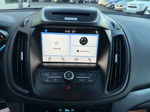 Used 2017 Ford Escape SE w/ Equipment Group 201A image 15