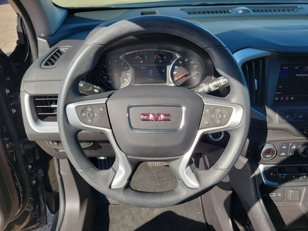 Used 2024 GMC Terrain SLE w/ Driver Convenience Package FWD image 21