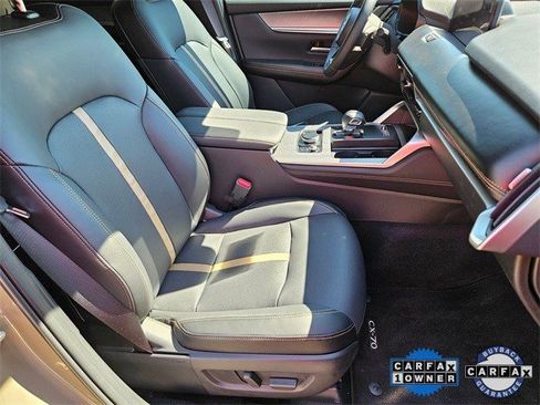 Certified 2025 MAZDA CX-70 3.3 Turbo S w/ Premium Package image 18