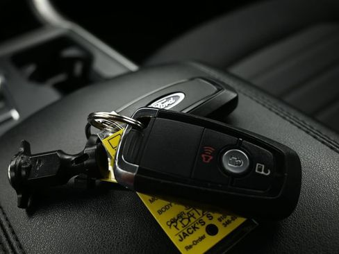 Used 2023 Ford Edge SE AWD/4WD image 29