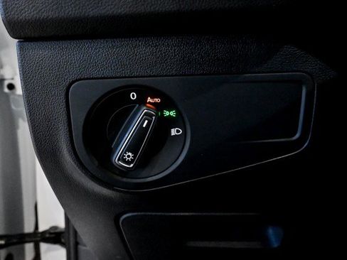 Used 2024 Volkswagen Tiguan SE R-Line image 38